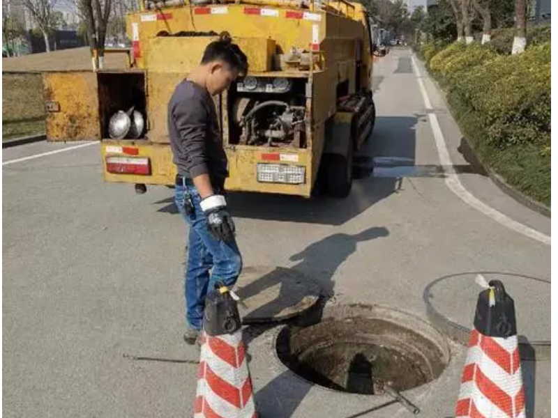 望城專業疏通管道(dào)、清洗污水管、高壓清洗化糞池及陰溝